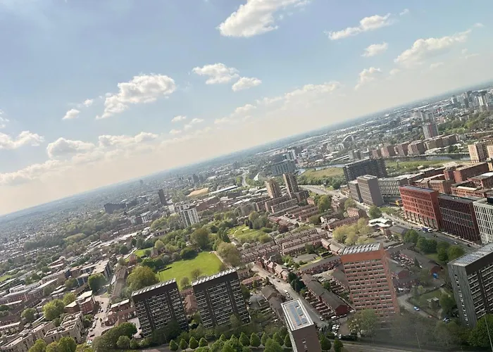 3 Bedroom Penthouse In The City Centre Deansgate New Build High Floor