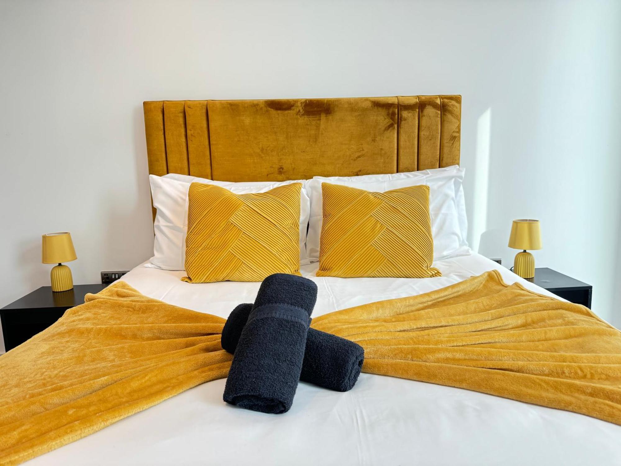 Apartment 3 Bedroom Penthouse In The Centre Deansgate New Build High Floor Manchester