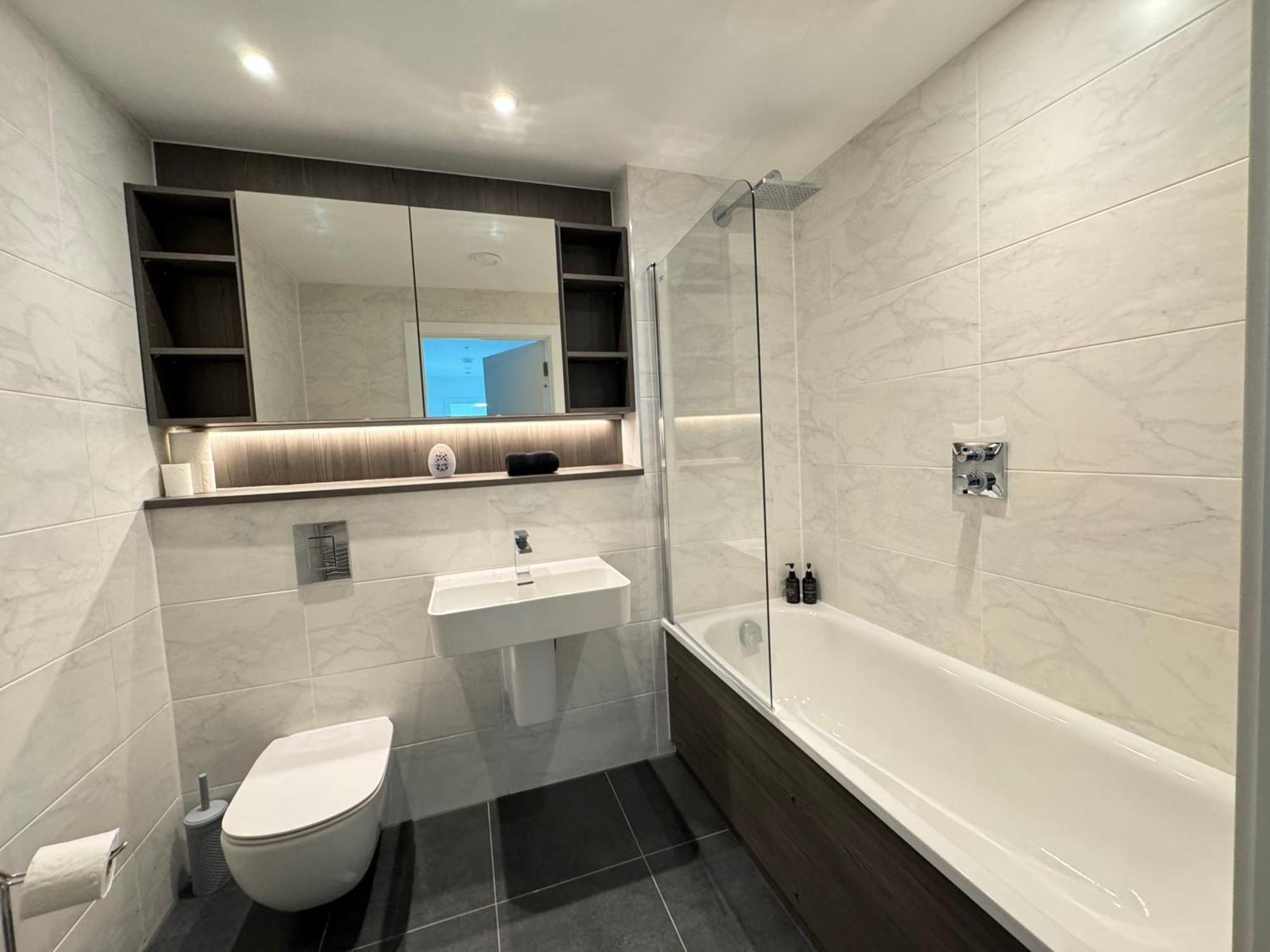 3 Bedroom Penthouse In The Centre Deansgate New Build High Floor Apartment Manchester