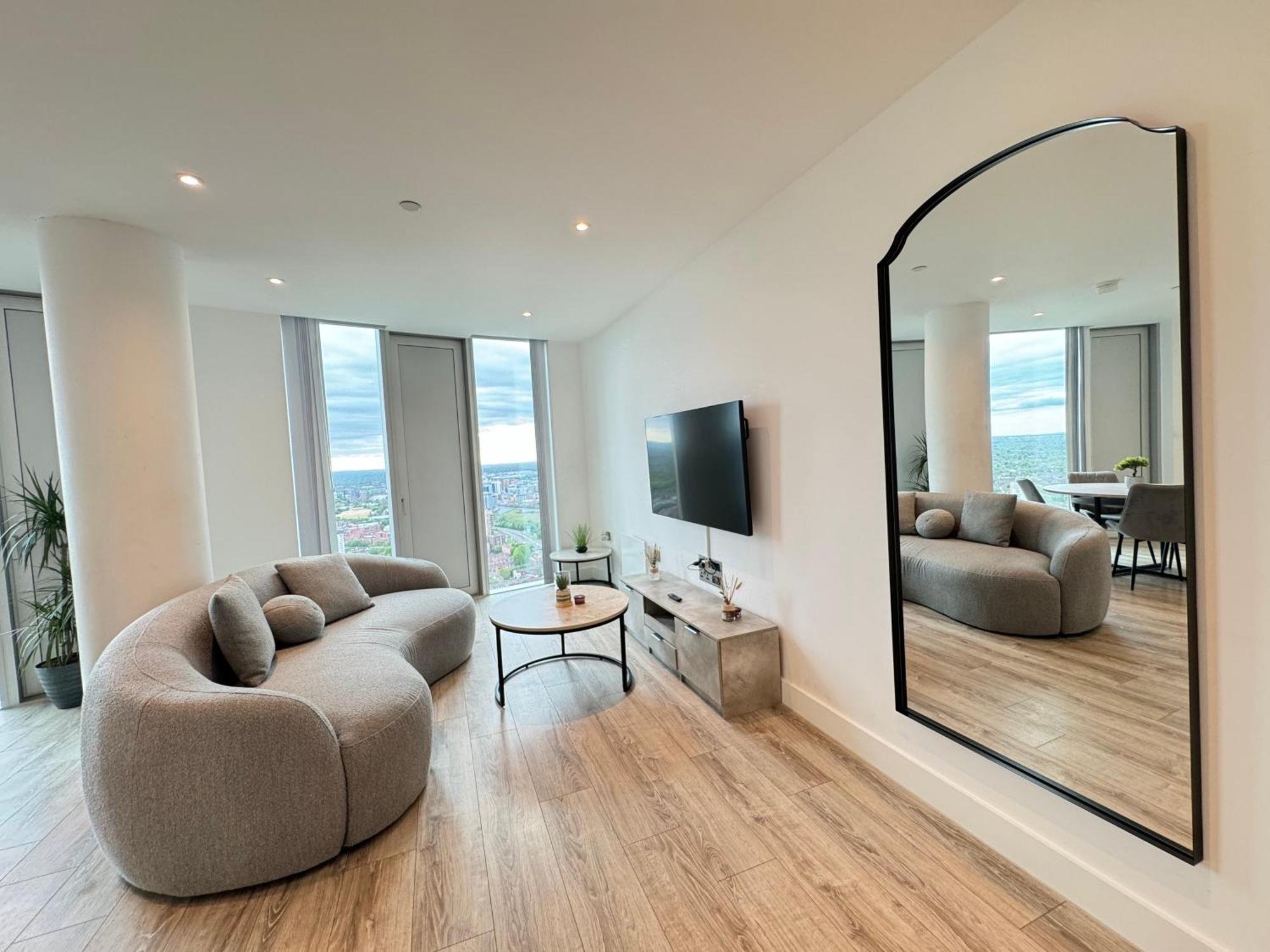 3 Bedroom Penthouse In The Centre Deansgate New Build High Floor Apartment Manchester