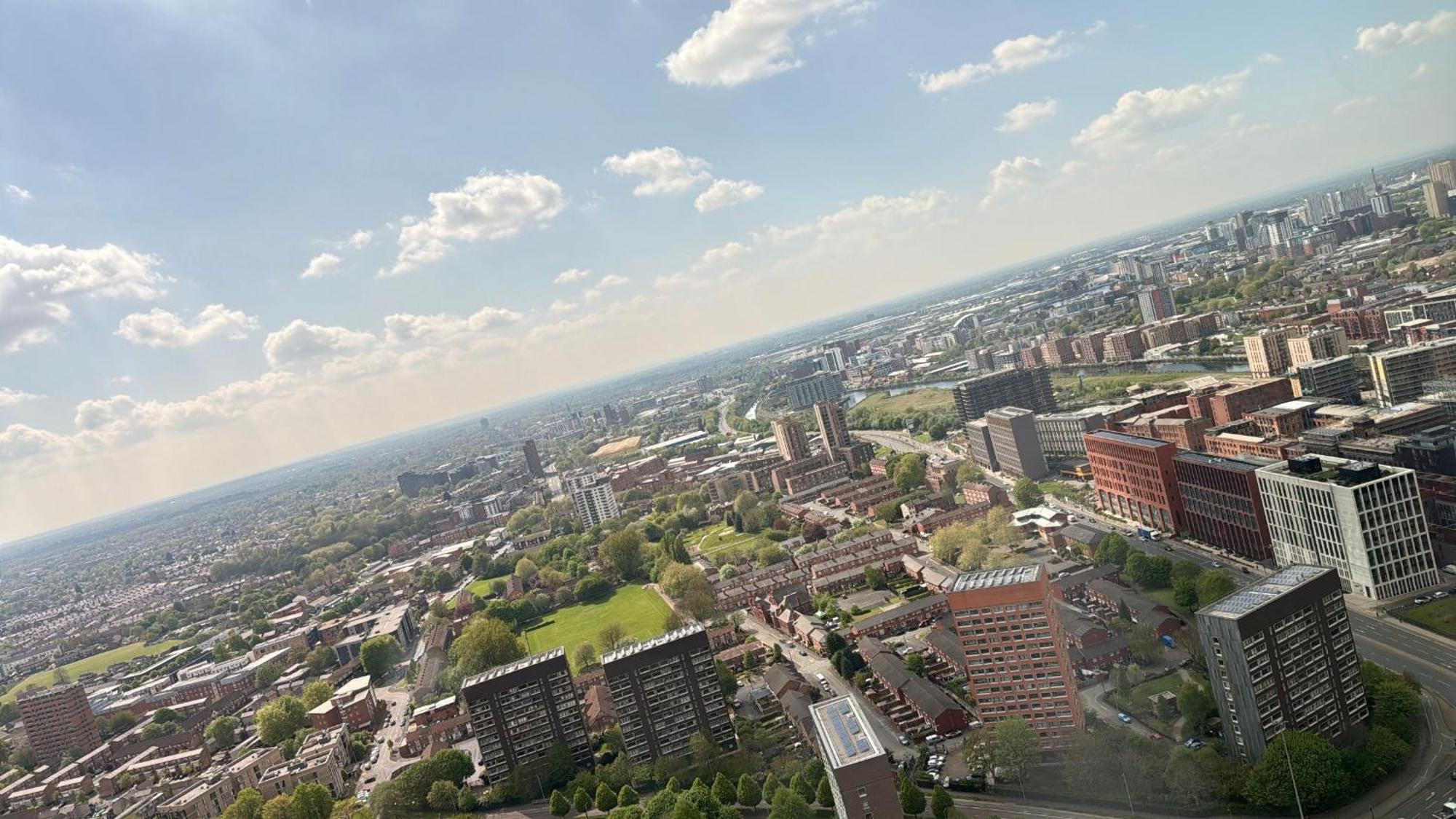 3 Bedroom Penthouse In The Centre Deansgate New Build High Floor Manchester