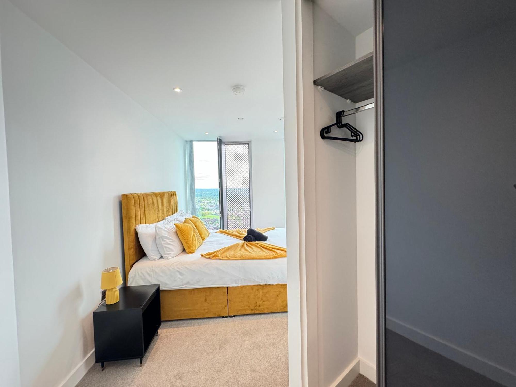 Apartment 3 Bedroom Penthouse In The Centre Deansgate New Build High Floor